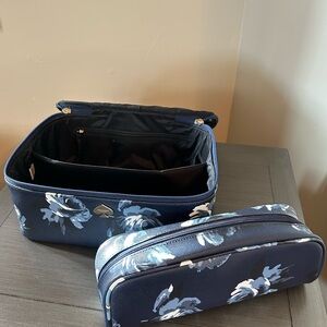 Kate spade travel tote slightly used but good condition